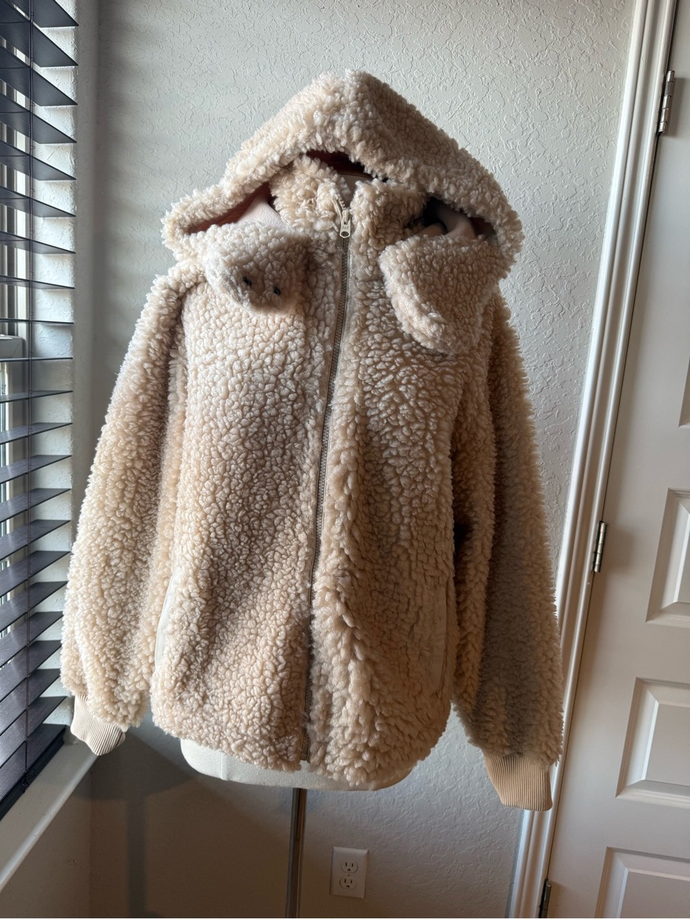 Abercrombie & Fitch Kids Teddy Sherpa Hooded Jacket - Beige
